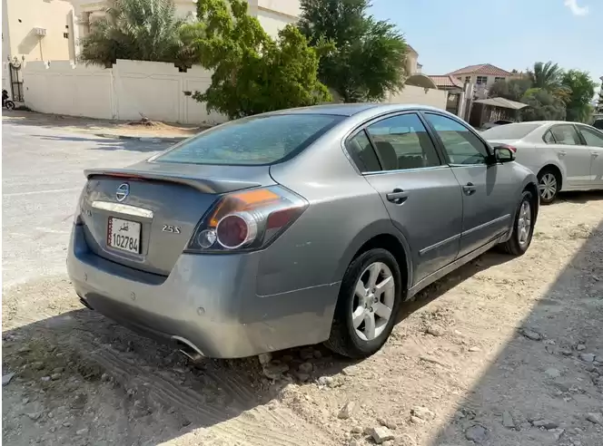 مستعملة Nissan Altima للبيع في الدوحة #5080 - 1  صورة 